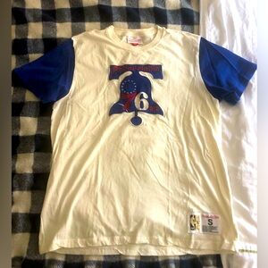 Philadelphia 76ers Women’s Embroidered Patch Tee